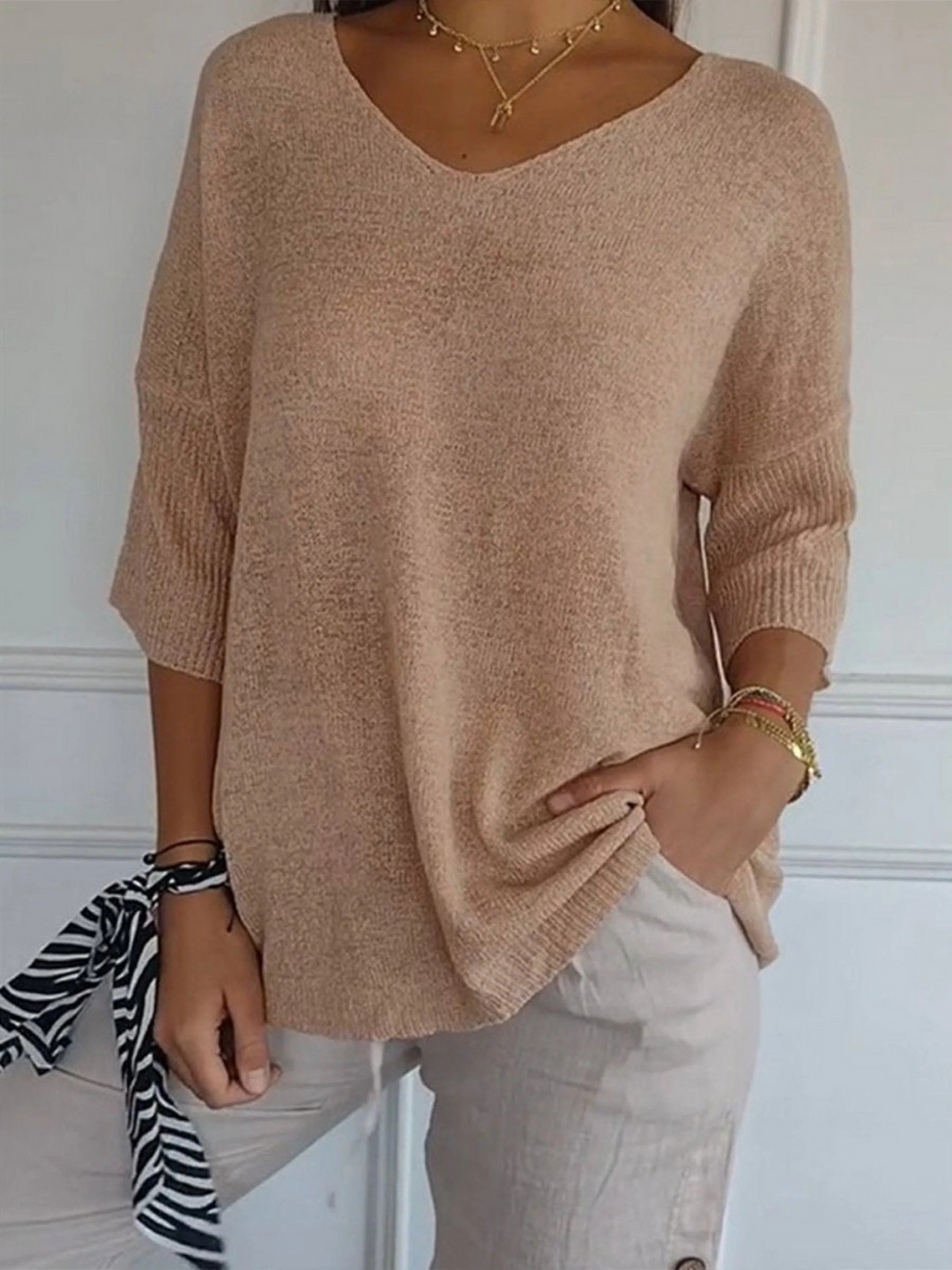Clara – Women’s Knitted V-Neck Sleeve Top
