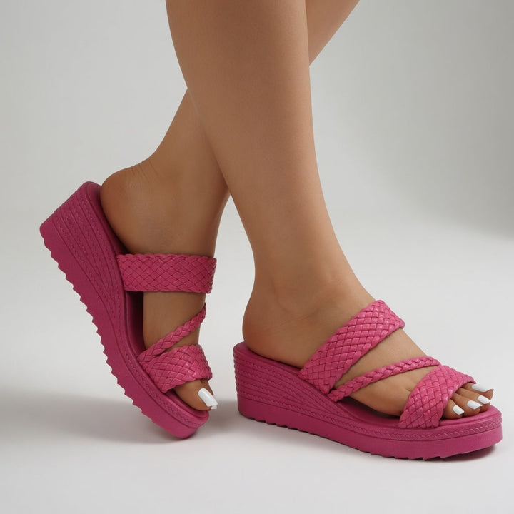 Tresseline™ — Colorful braided wedge mule for summer lightness